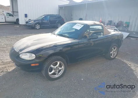 1999 Mazda Mx-5 Miata Leather Pkg/Popular Equipment Pkg/Sports Pkg/Touring Pkg z USA, uszkodzony, nr VIN JM1NB3530X0103207
